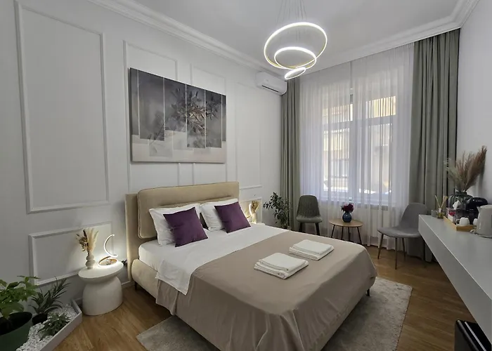 Zen Luxury Stay 3Beds 2Bath Parking&Garden